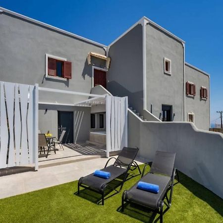 Christianna & George Luxury Hot Tub Apartment Fira  Exterior foto