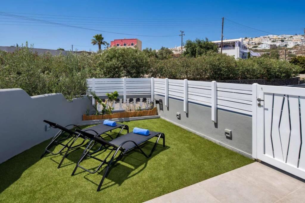 Christianna & George Luxury Hot Tub Apartment Fira  Exterior foto