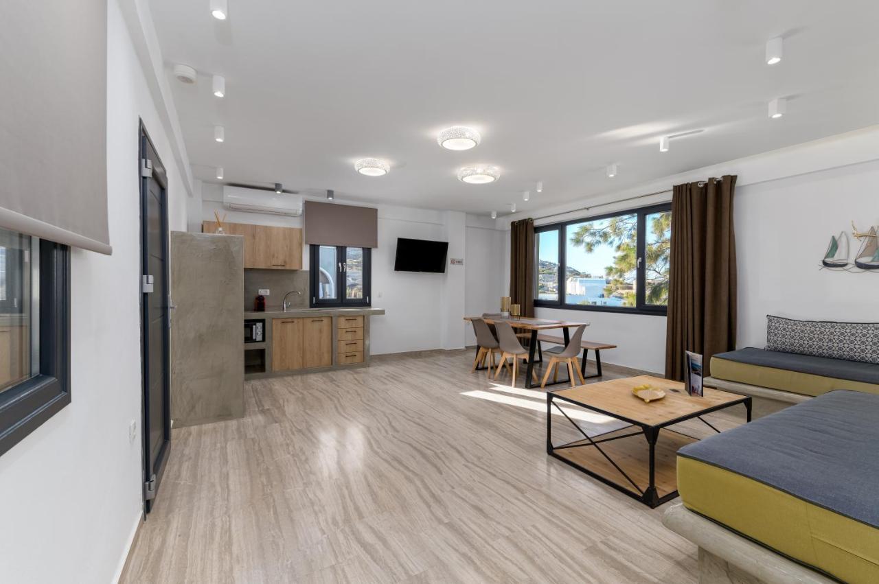 Christianna & George Luxury Hot Tub Apartment Fira  Exterior foto