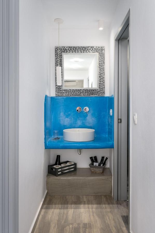 Christianna & George Luxury Hot Tub Apartment Fira  Exterior foto